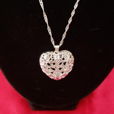 Sterling silver Heart pendant  necklace 20 in  21 g 