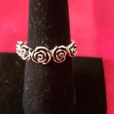 Sterling silver rose ring size 7  9 g 