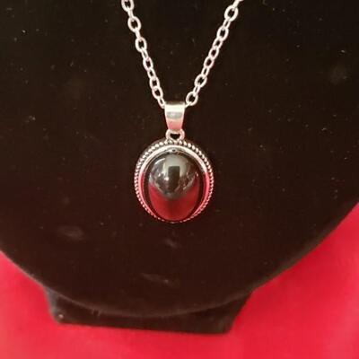 Sterling silver necklace and  black onyx pendant 19 g 
