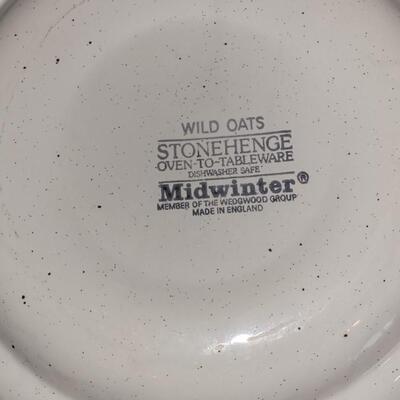 Lot 207: Wedgwood "Wheat" Plates