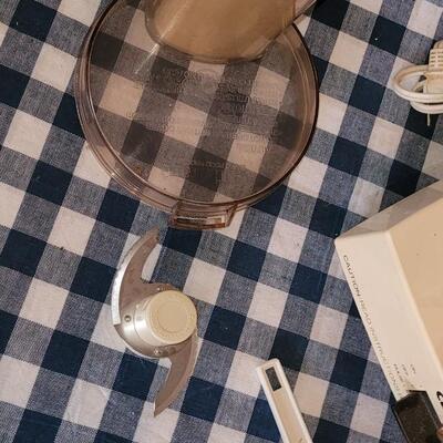 Lot 208: Cuisinart Food Processor 