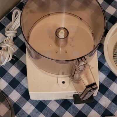 Lot 208: Cuisinart Food Processor 