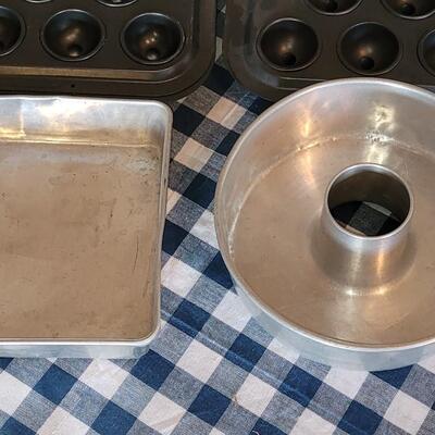 Lot 229: Baking Lot H