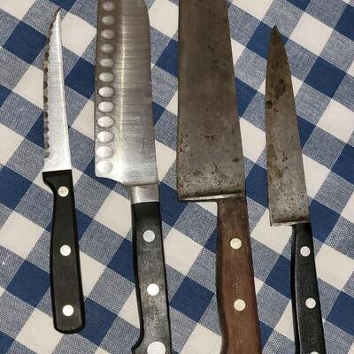 Lot 232: Knife Lot
