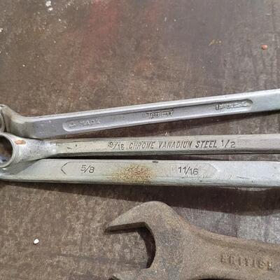 Lot 244: Assorted Vintage Wrenches LOT D