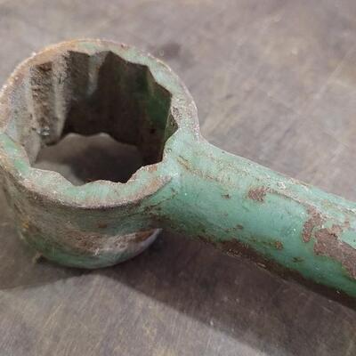 Lot 246: Vintage Green Chippy Paint JOHN DEERE Tractor Double End Socket Wrench 
