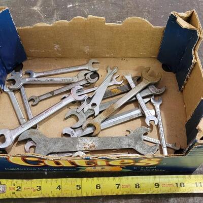 Lot 247: Assorted Vintage Small Wrenches LOT F