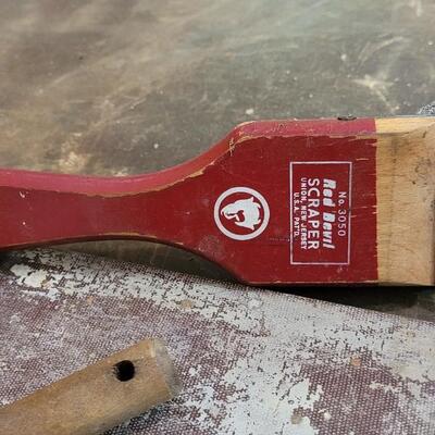 Lot 249: Large Assortment of Painting Home Tools 