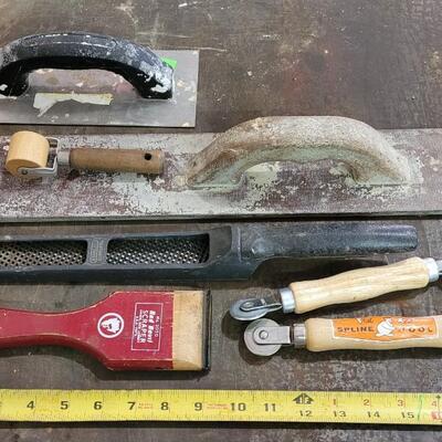 Lot 249: Large Assortment of Painting Home Tools 