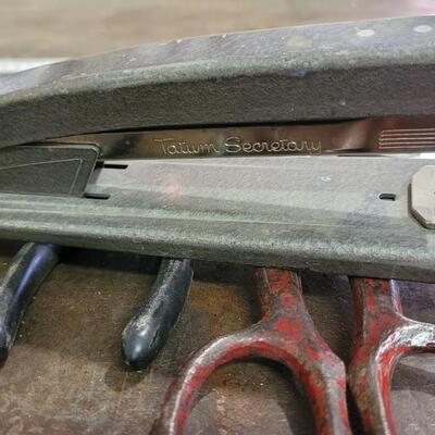 Lot 252: Assortment of Vintage Tools LOT i