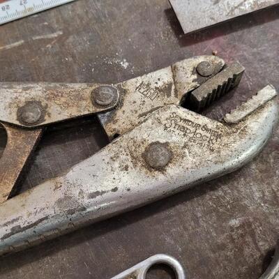 Lot 252: Assortment of Vintage Tools LOT i