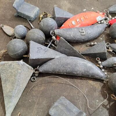 Lot 255: Assorted Vintage Fishing Weights 