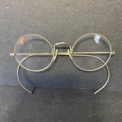 Lot 014:  Antique Paris Opera Glasses w/Case, Fannie May Cookbook & More