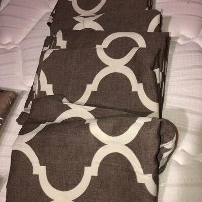 4 mainstays curtain panels