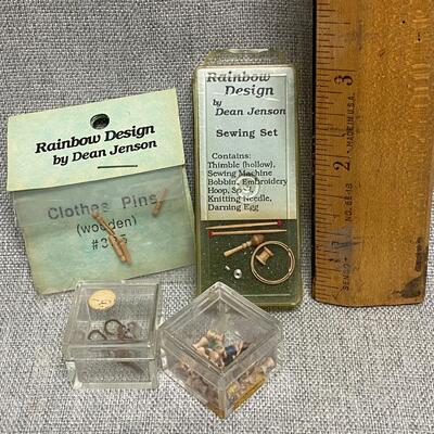 Dollhouse Miniatures Sewing Room Accessories Notions 