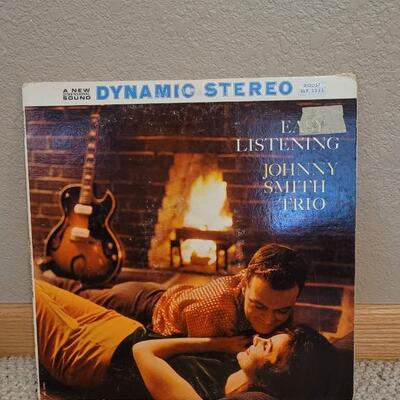Lot 261: (5) Assorted Vintage Vinyl Records LOT B
