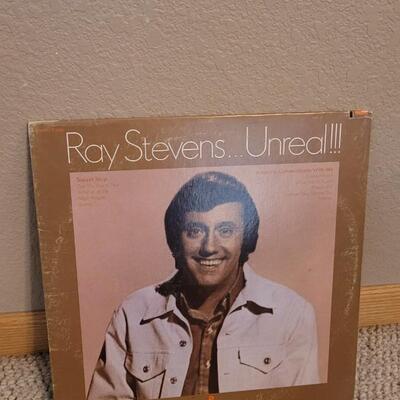 Lot 261: (5) Assorted Vintage Vinyl Records LOT B