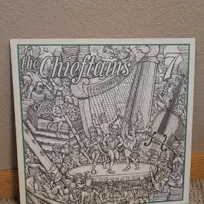 Lot 262: (5) Vintage Assorted Vinyl Records LOT C