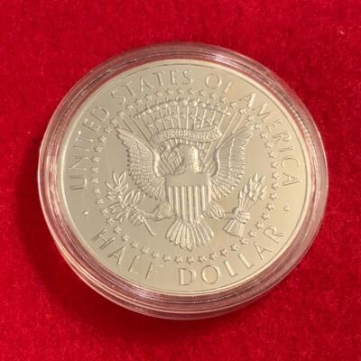 MELANIA TRUMP SILVER CLAD DOLLAR SIZE COIN
