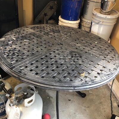 Outdoor basket weave iron table and chair set
