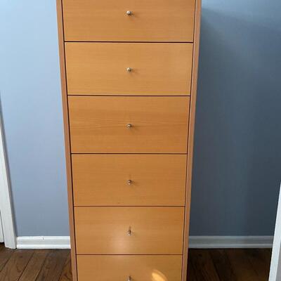 Chest if drawers