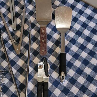 Lot 271: Kitchen Utensils Lot