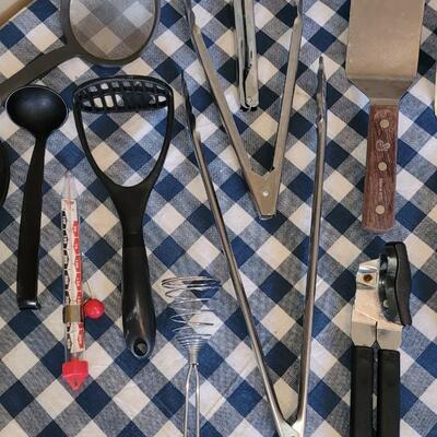 Lot 271: Kitchen Utensils Lot
