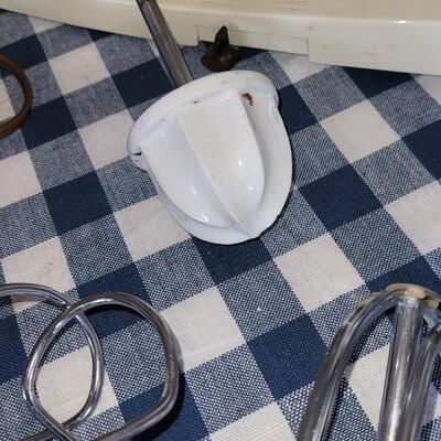 Lot 274: Vintage Sunbeam Mixer, 2 Bowls, 4 Sets of Beaters