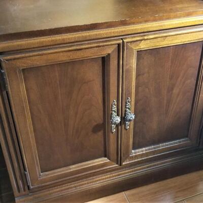 Lot #183  Stanley Furniture Lighted Display/Bookcase
