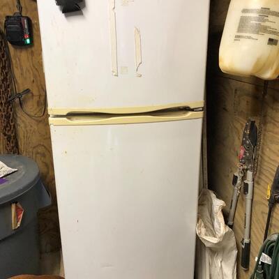 Barn refrigerator 