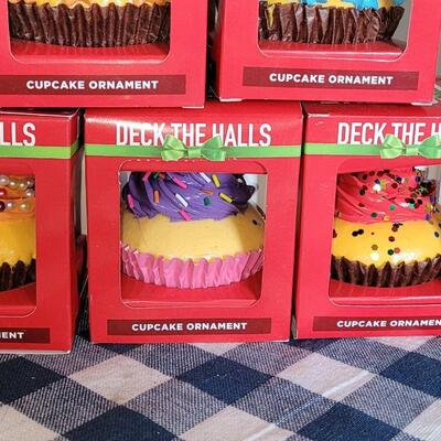 Lot 287: Christmas Ornaments Lot