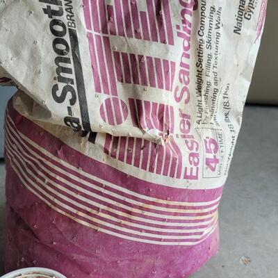 Lot 303: Sanding Material & Adhesive Remover