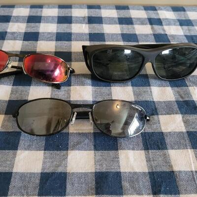 Lot 315: Vintage Sunglasses Lot