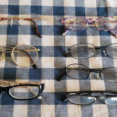 Lot 323: Readers Lot (strength has rubbed off of most)