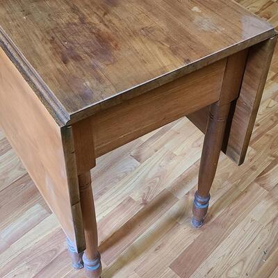 Lot 069: Antique Solid Wood Gate Leg Table