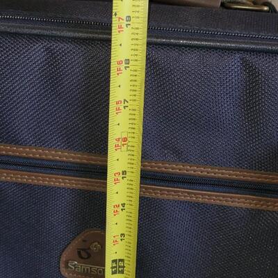 Lot 330: Samsonite Rolling Suitcase 