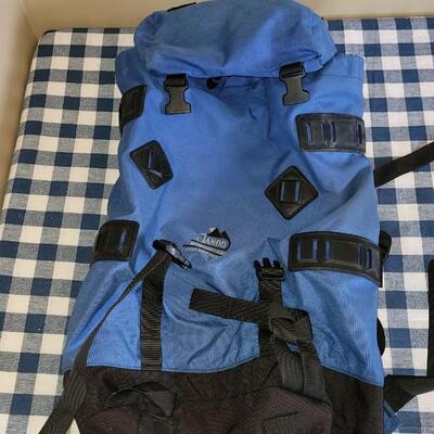 Lot 333: Jando Mountaineering Backpack 