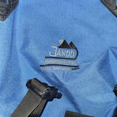 Lot 333: Jando Mountaineering Backpack 