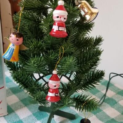 Lot 335: Vintage Silvestri Mini Tree, Lights & Ornaments 