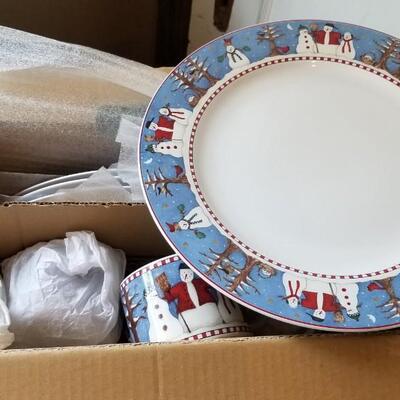 Lot 342: Debbie Mumm Christmas Dishes