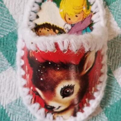 Lot 346: Vintage Christmas Slippers, Joy Air Balloon & Skier