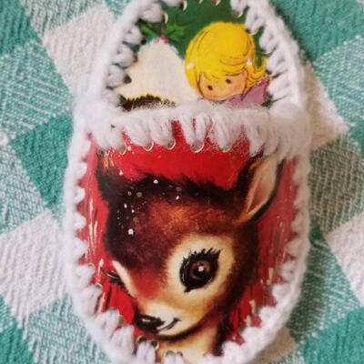 Lot 346: Vintage Christmas Slippers, Joy Air Balloon & Skier