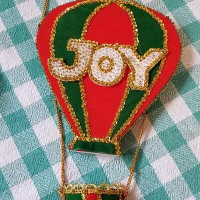 Lot 346: Vintage Christmas Slippers, Joy Air Balloon & Skier