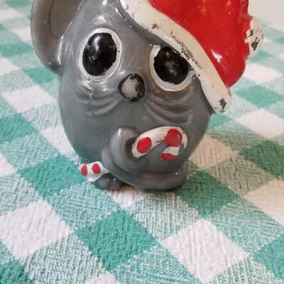 Lot 347: Vintage Carolina Critters Christmas Candle