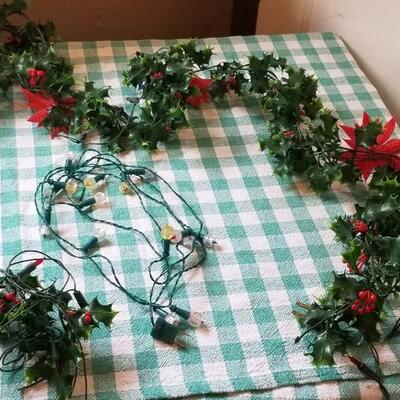 Lot 349: Vintage Poinsettias Lights 