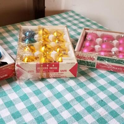 Lot 350: Vintage (3) Boxes of Shiny Brite Christmas Ball Ornaments 