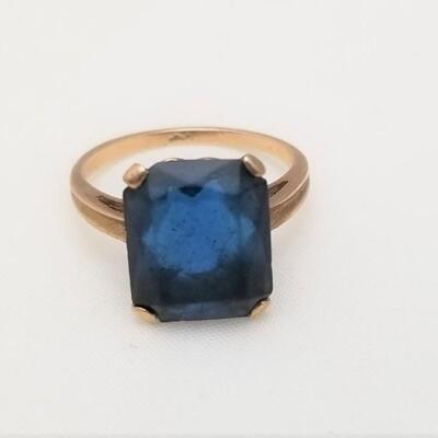 Lot #245  Vintage 10kt gold ring set with deep blue stone, sz 6.5
