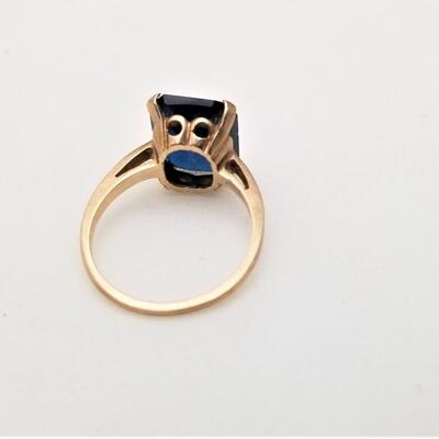 Lot #245  Vintage 10kt gold ring set with deep blue stone, sz 6.5