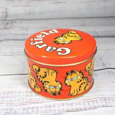 Vintage Garfield Round Tin by Bristol Ware