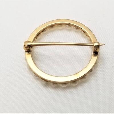 Lot #246   Sweet 14kt Yellow Gold Circle Pin set with Cultured Pearls